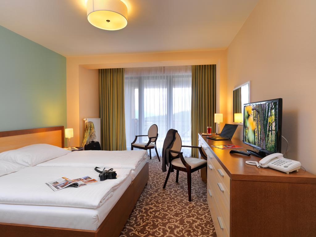 Hotel Green Дольни-Кубин Экстерьер фото
